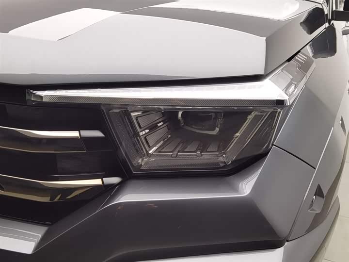 Photo 7 - Tank 400 Hybrid