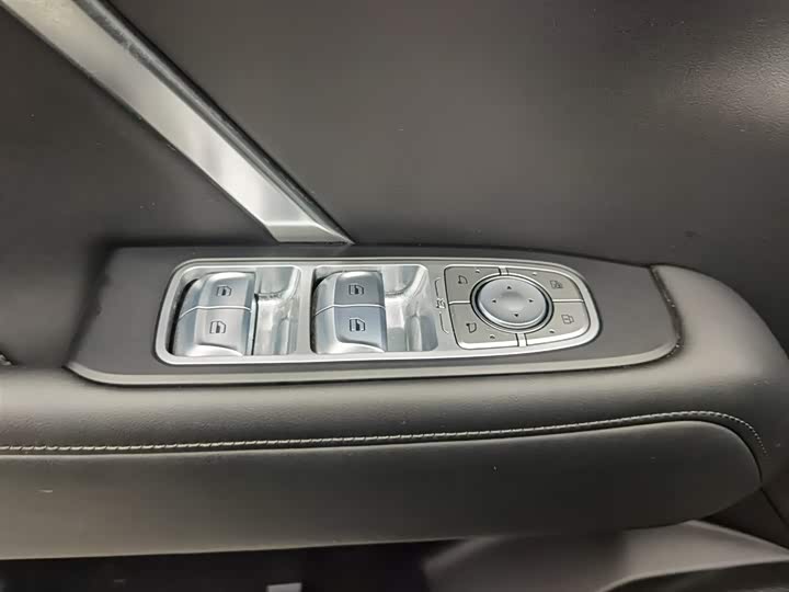 Photo 9 - Tank 400 Hybrid