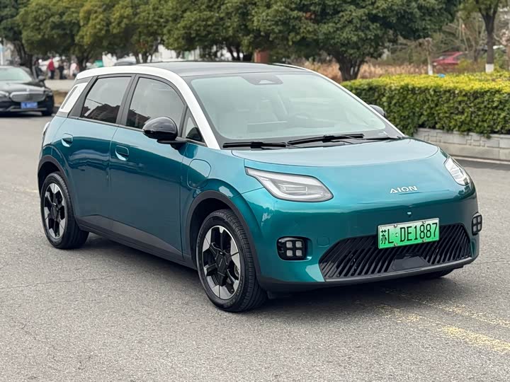 Фото 3 - GAC Aion UT