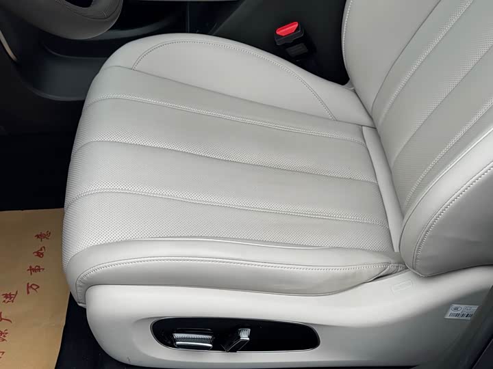 Фото 9 - GAC Aion UT