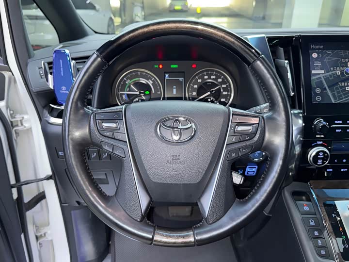 Photo 7 - Toyota Alphard