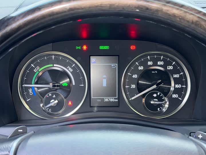 Photo 8 - Toyota Alphard