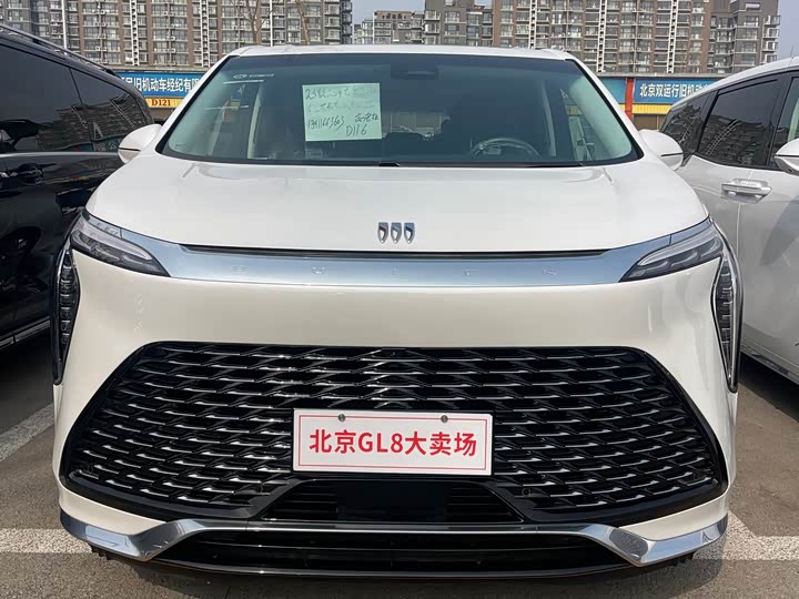 Фото 2 - Buick GL8 Century