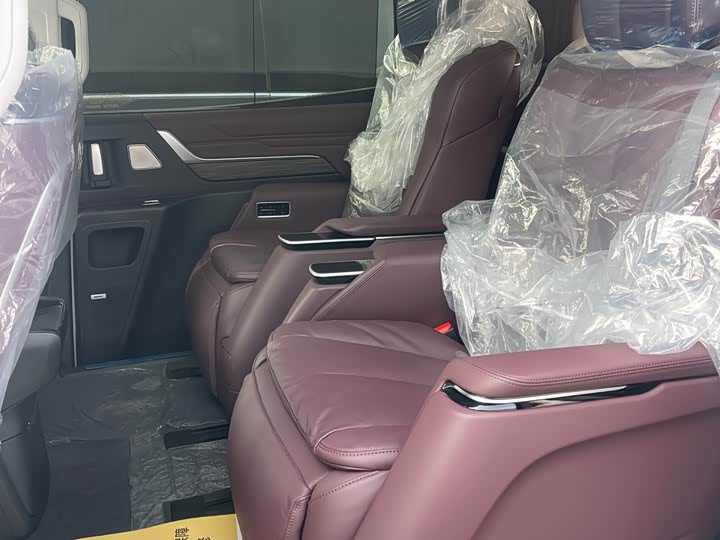 Фото 6 - Buick GL8 Century