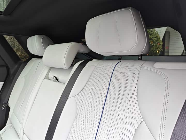 Фото 9 - Cadillac Lyriq