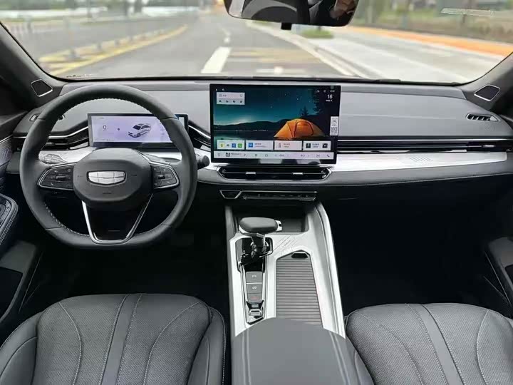 Фото 5 - Geely Preface