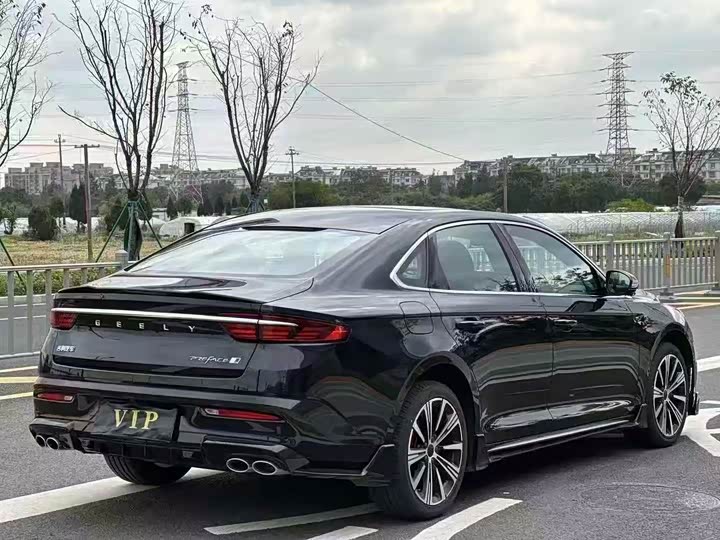 Фото 9 - Geely Preface