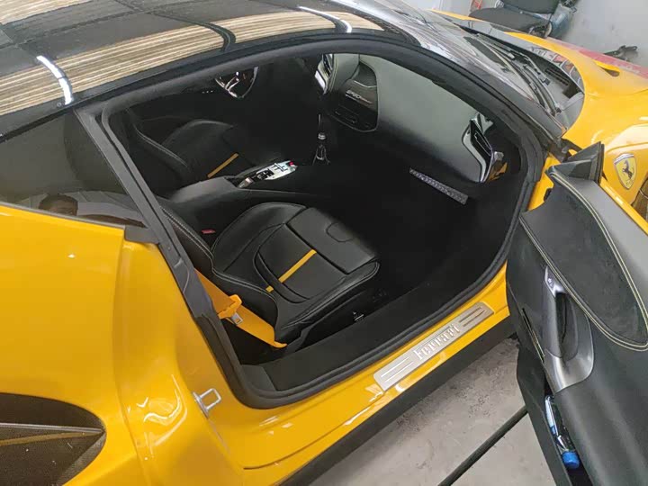 Photo 6 - Ferrari SF90