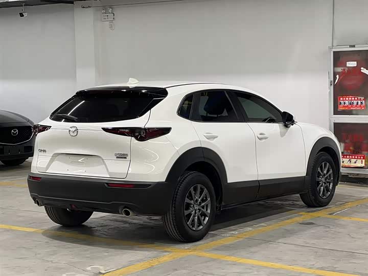 Photo 5 - Mazda CX-30