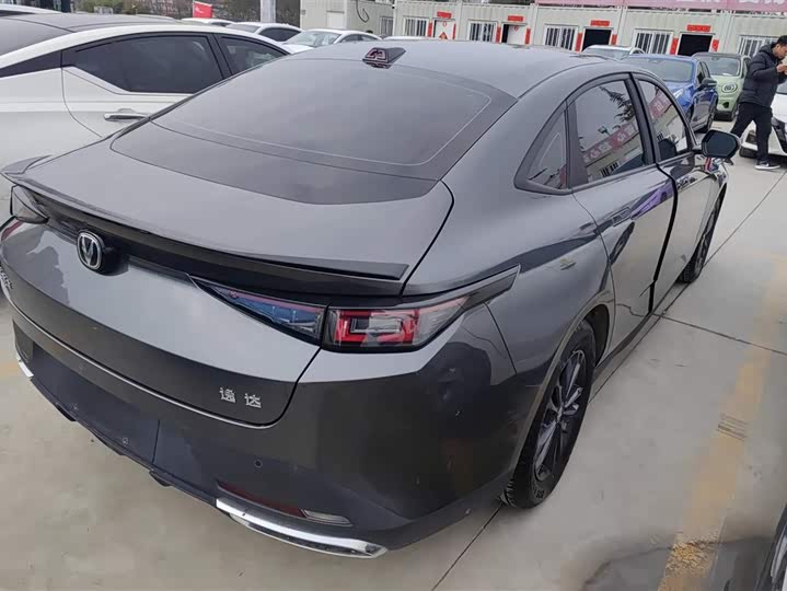 Фото 3 - Changan Yida