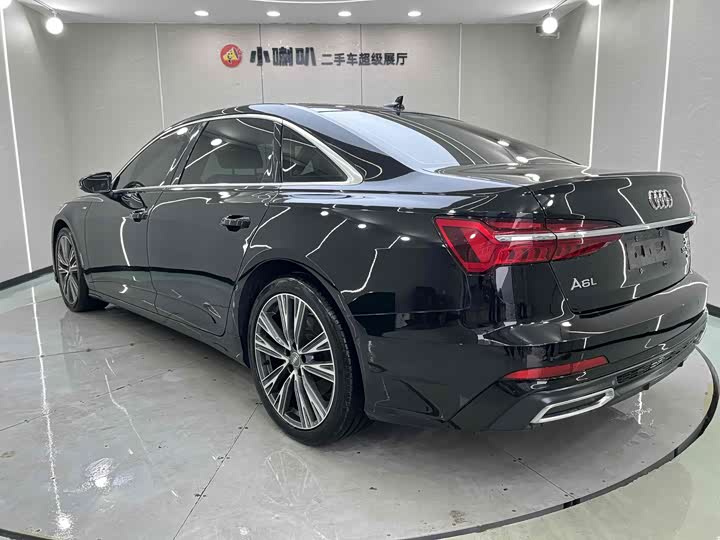 Фото 2 - Audi A6L