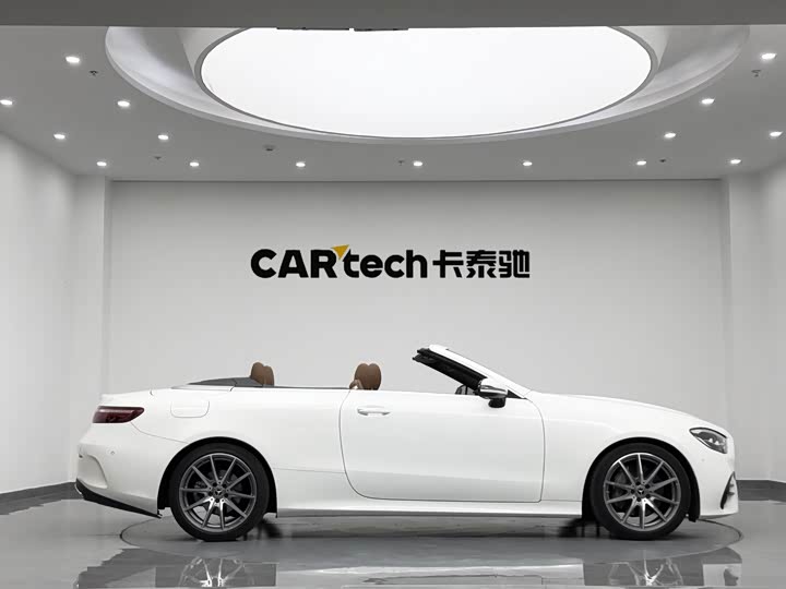 Фото 4 - Mercedes-Benz E-Class