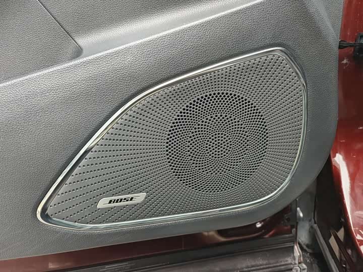 Photo 7 - Hongqi HS5