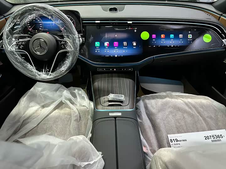 Фото 2 - Mercedes-Benz E-Class