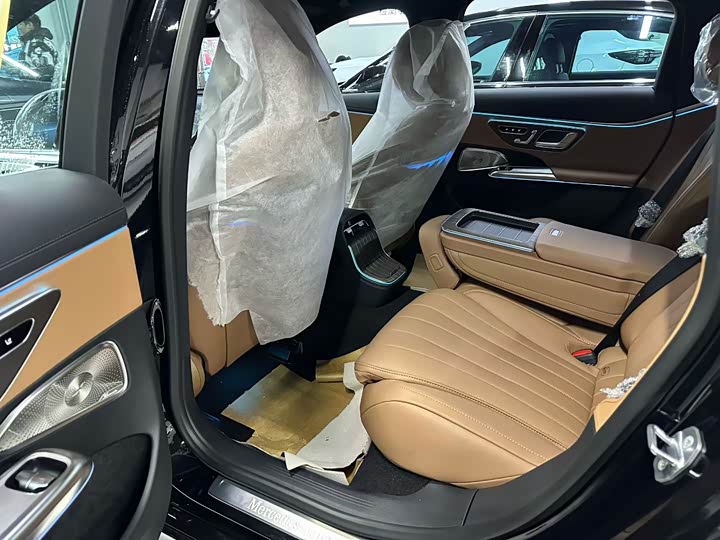 Фото 6 - Mercedes-Benz E-Class