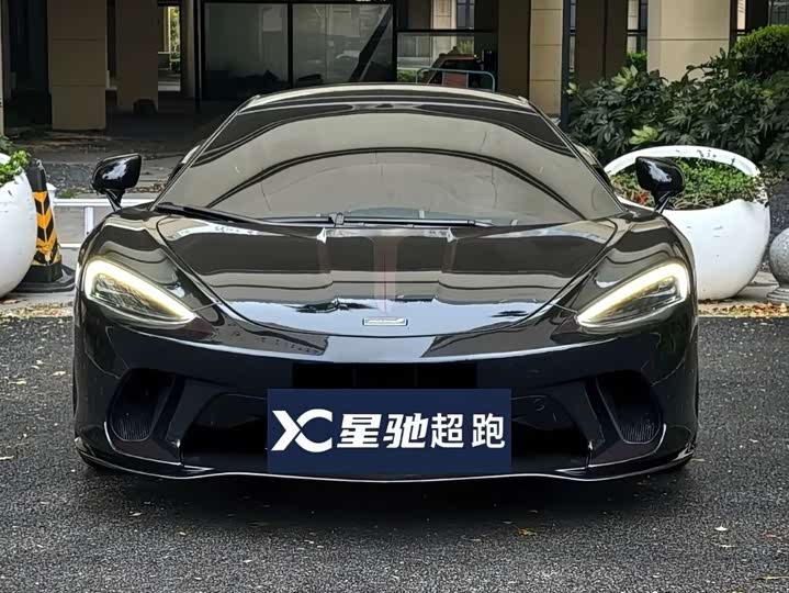 Фото 1 - McLaren GT