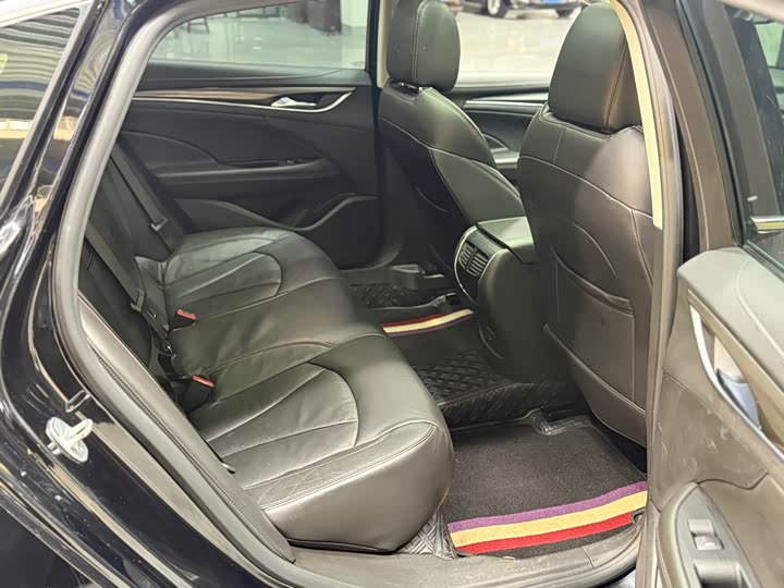 Фото 9 - Buick LaCrosse