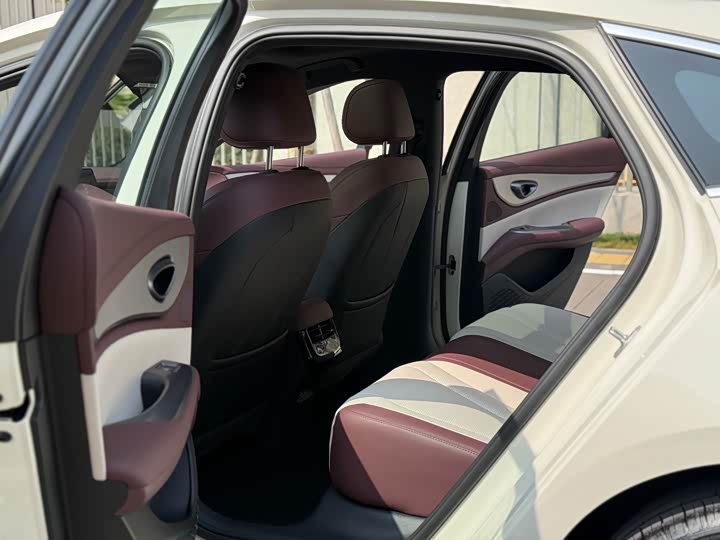 Фото 5 - BYD Seal 07 DM-i Hybrid