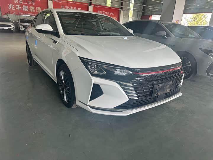 Photo 1 - Dongfeng Aeolus Yixuan Max