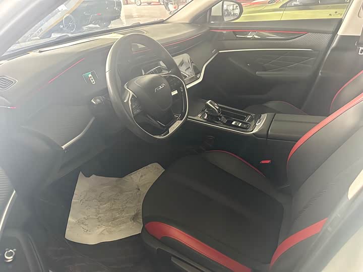 Photo 4 - Dongfeng Aeolus Yixuan Max