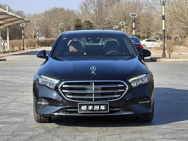 Фото 2 - Mercedes-Benz E-Class