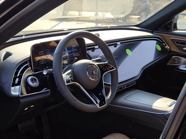 Фото 7 - Mercedes-Benz E-Class