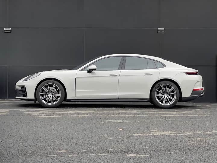 Фото 5 - Porsche Panamera