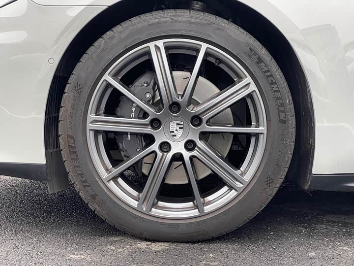 Фото 7 - Porsche Panamera