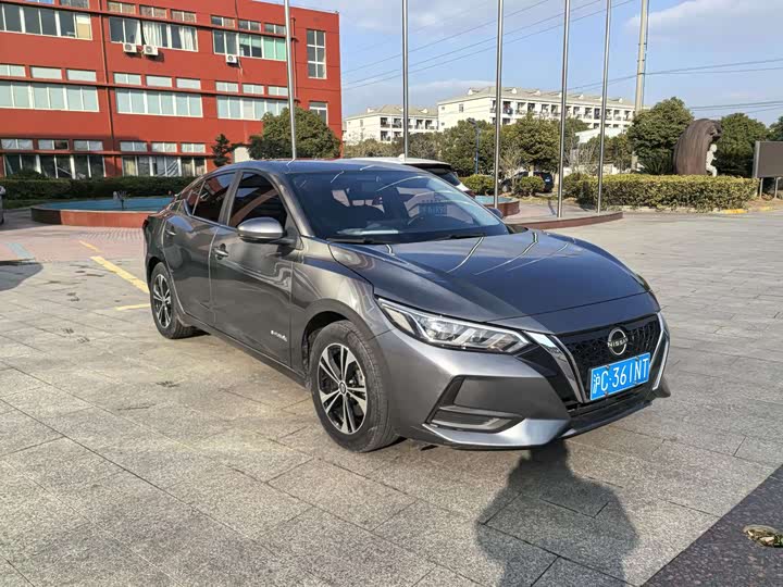 Photo 2 - Nissan Sylphy