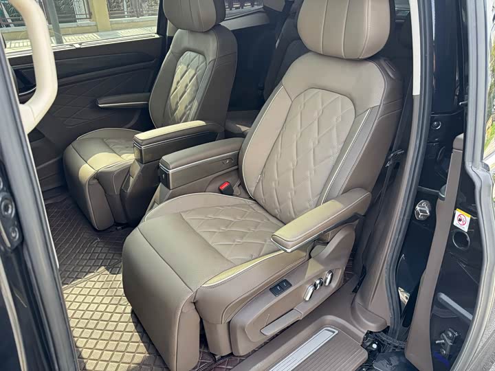 Фото 8 - Volkswagen Viloran