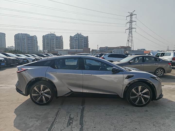 Фото 3 - Toyota bZ5