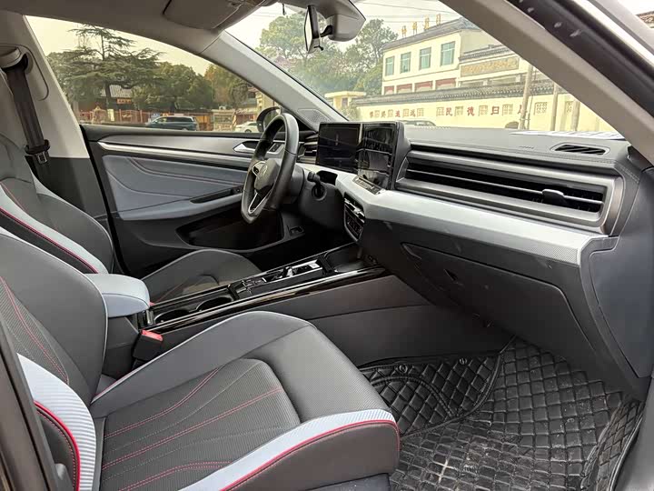 Фото 9 - Volkswagen Lamando L