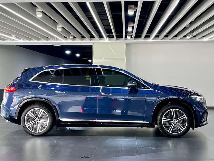 Фото 6 - Mercedes-Benz EQS