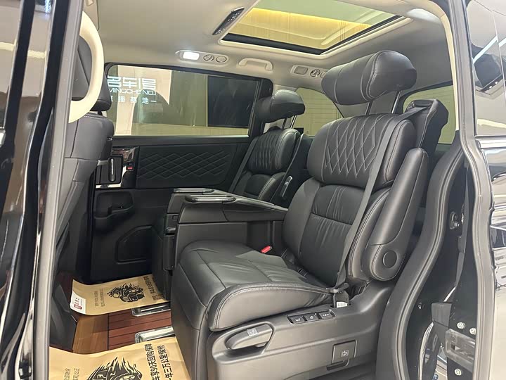 Фото 8 - Honda Elysion