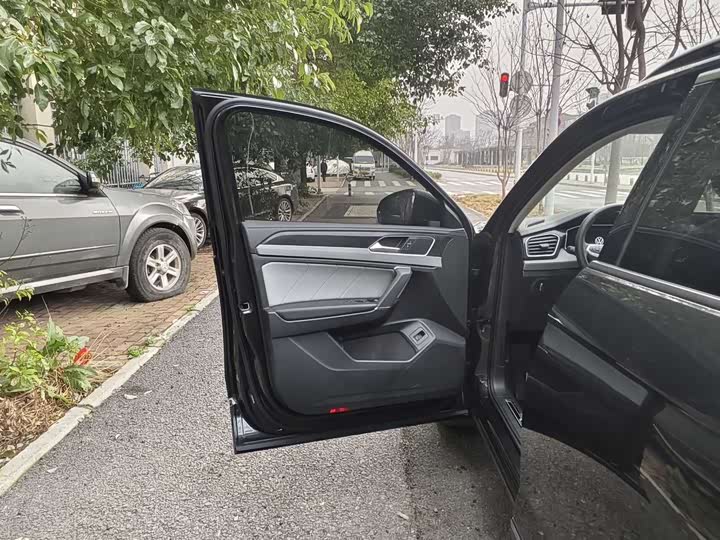 Фото 9 - Volkswagen Tayron