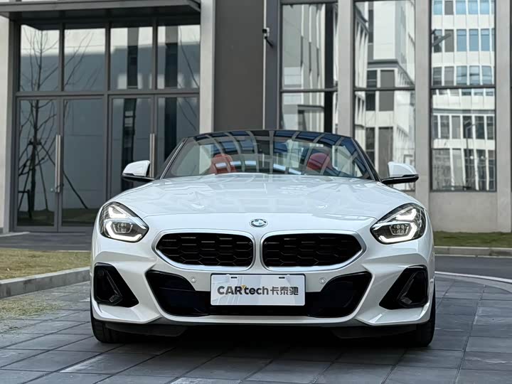 Photo 2 - BMW Z4