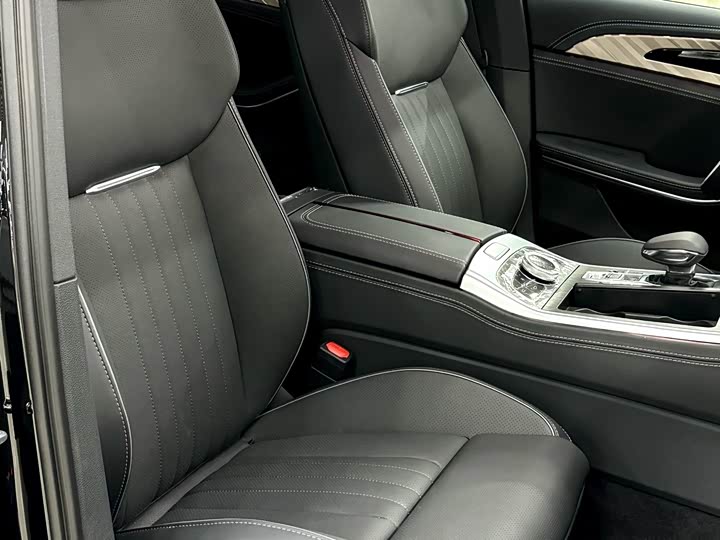 Фото 7 - Hongqi H9