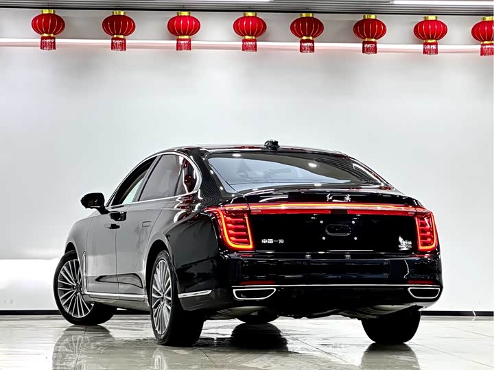 Фото 8 - Hongqi H9