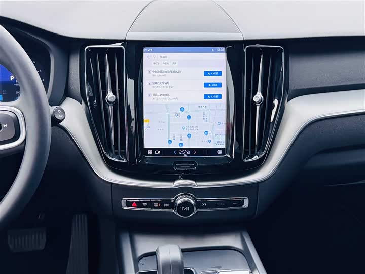 Фото 9 - Volvo XC60