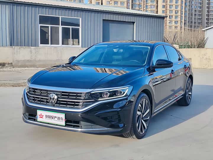 Фото 1 - Volkswagen Passat