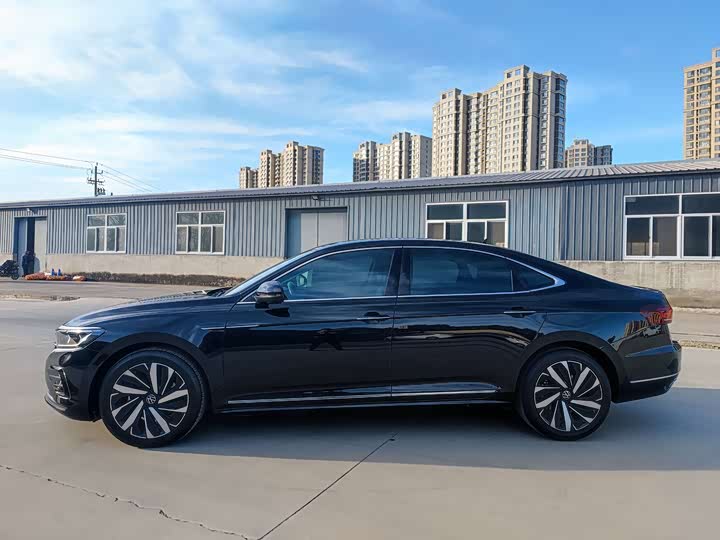 Фото 5 - Volkswagen Passat