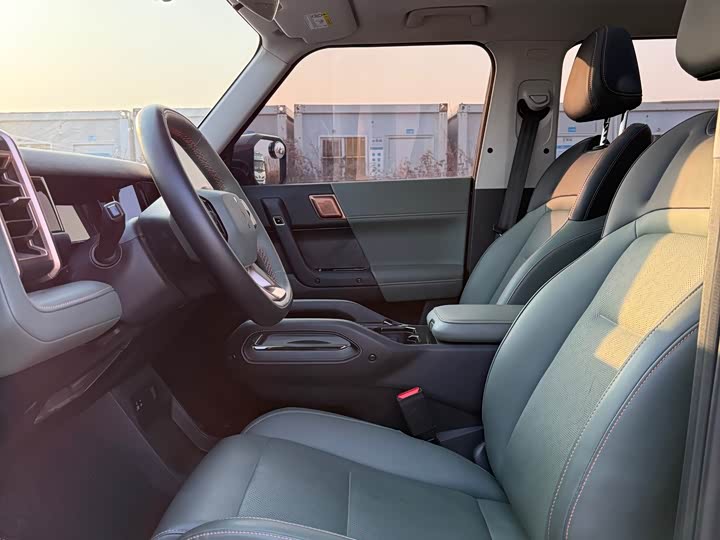 Фото 4 - Chery iCar 03