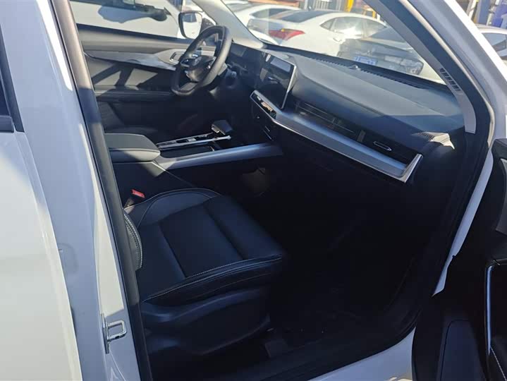 Фото 8 - MG Motor One