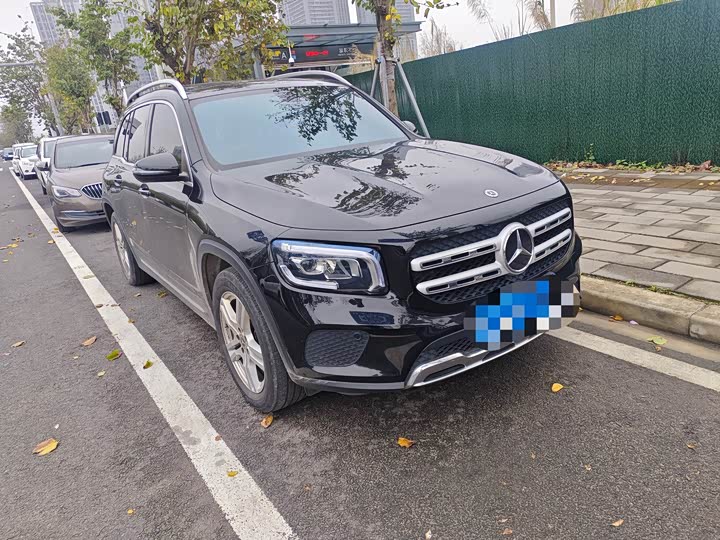 Фото 2 - Mercedes-Benz GLB-Class