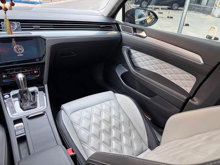 Фото 8 - Volkswagen Magotan