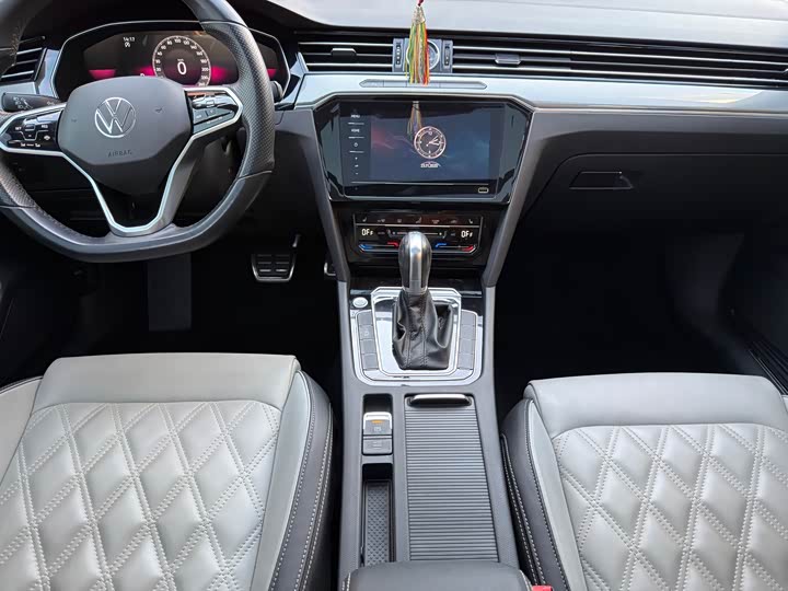 Фото 9 - Volkswagen Magotan