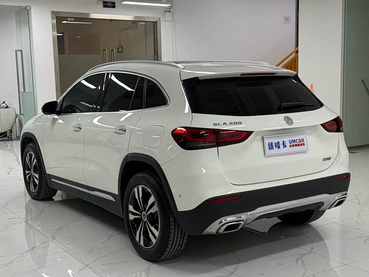 Фото 5 - Mercedes-Benz GLA-Class