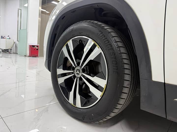 Фото 7 - Mercedes-Benz GLA-Class