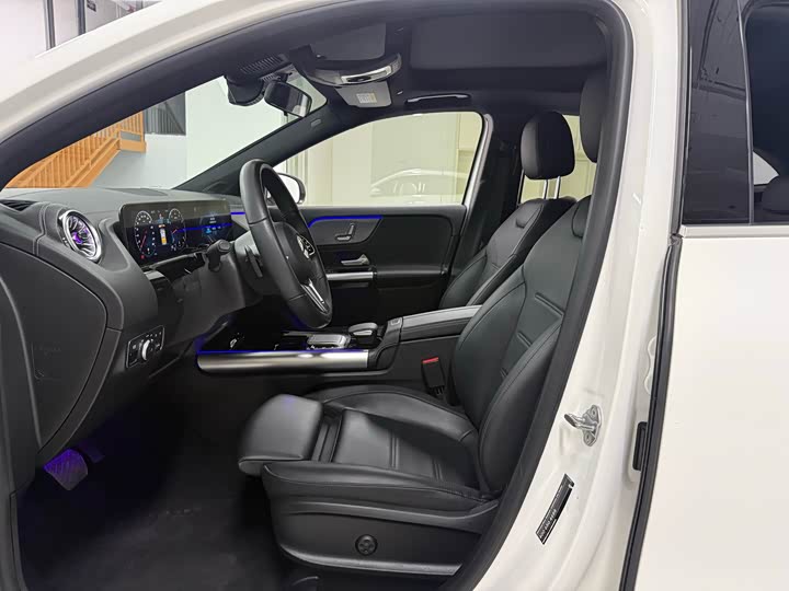 Фото 9 - Mercedes-Benz GLA-Class