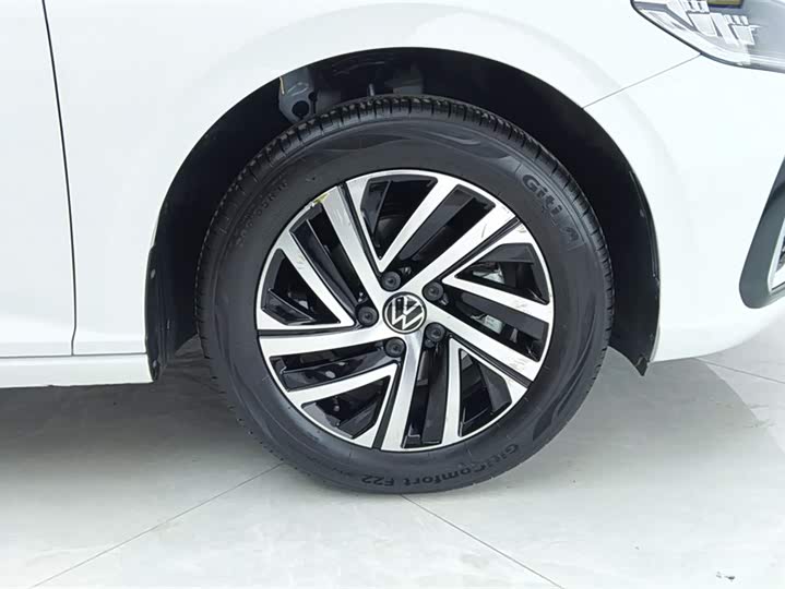 Фото 6 - Volkswagen Lavida